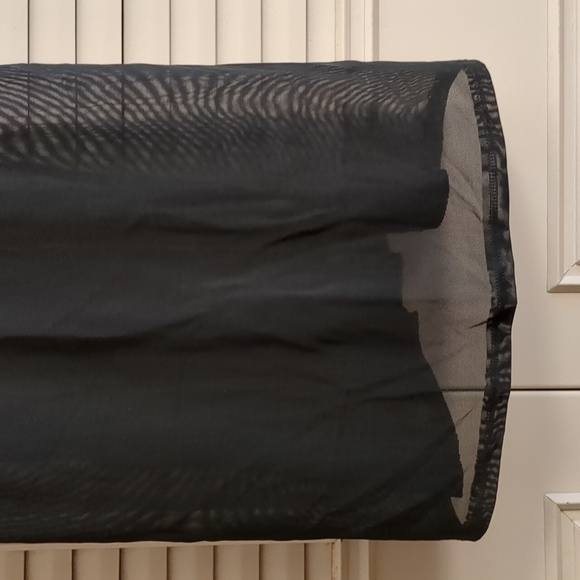 Lingerie - Picture 4 of 5